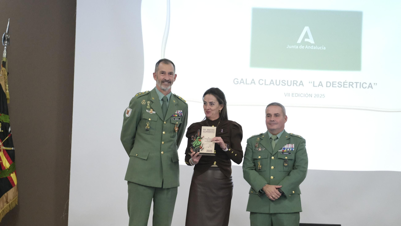 La Legión Española rinde tributo a los 'desérticos' en su gala, en imágenes