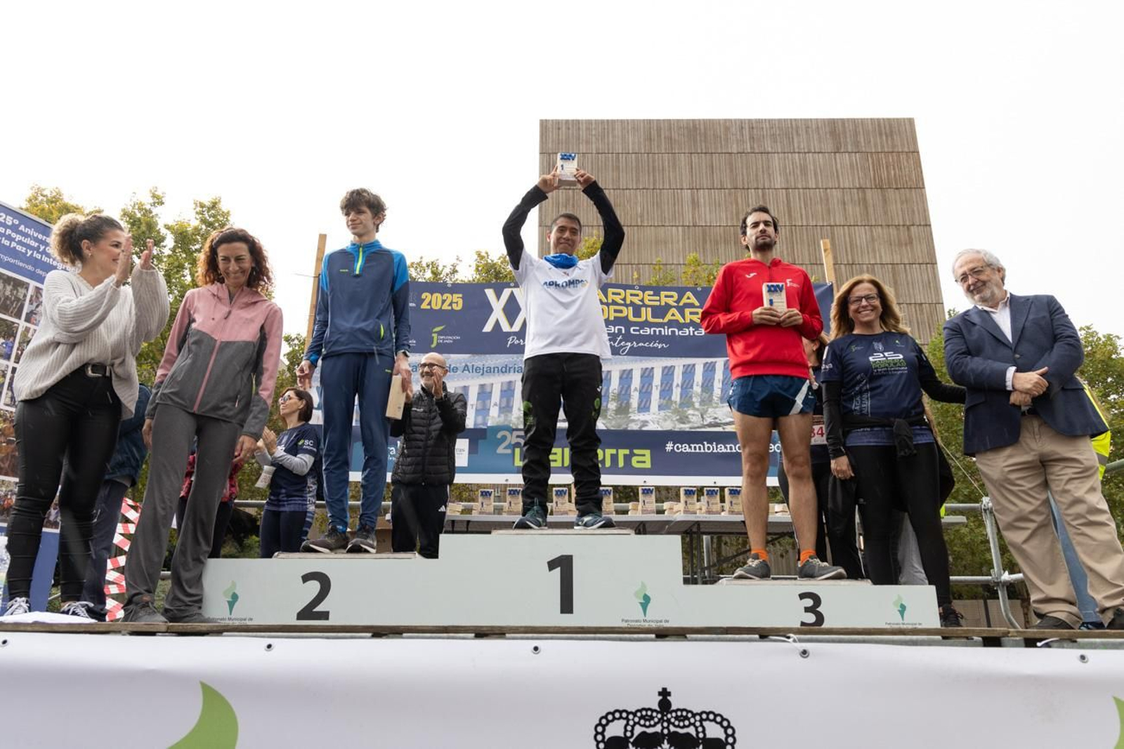 Atletismo por la paz y la integración en la XXV Carrera y Caminata del IES Santa Catalina de Alejandría (II)