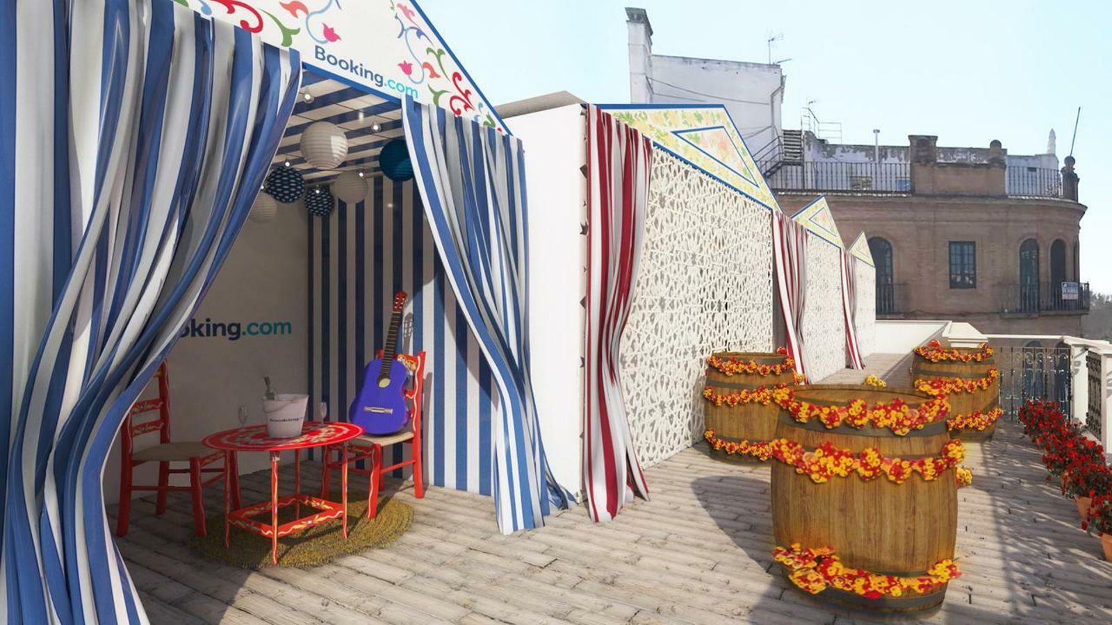 Casetas instaladas en la terraza del apartamento ubicado en la Avenida de la Constitución.