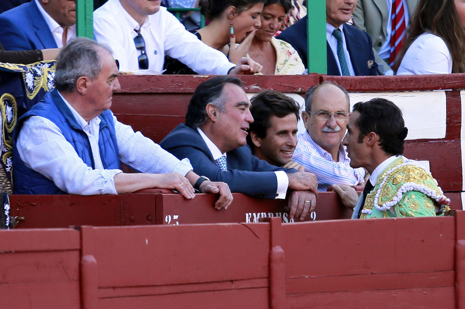 Imágenes de la faena de "El Fandi", Manzanares y Roca Rey en el coso jerezano