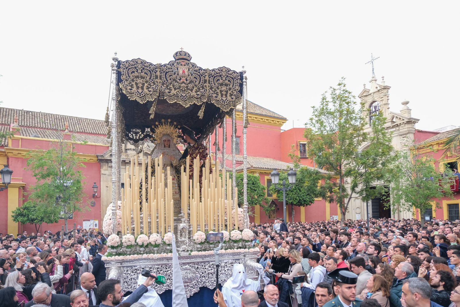 Las imágenes de la Hdad del Dulce Nombre de Sevilla Semana Santa 2024