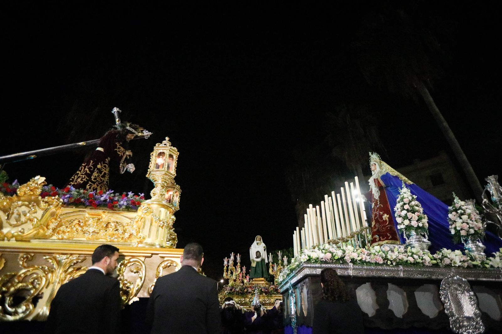 La procesión del Encuentro, en imágenes