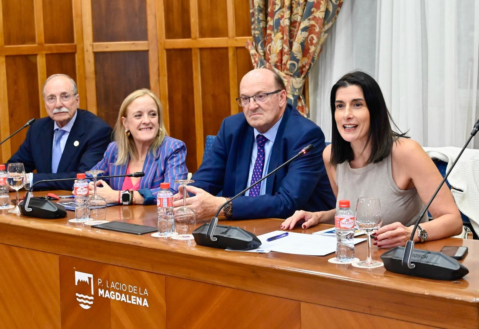 Amigos Taurinos de Almería recibe la Medalla de Oro de la Asociación de Cirugía Taurina