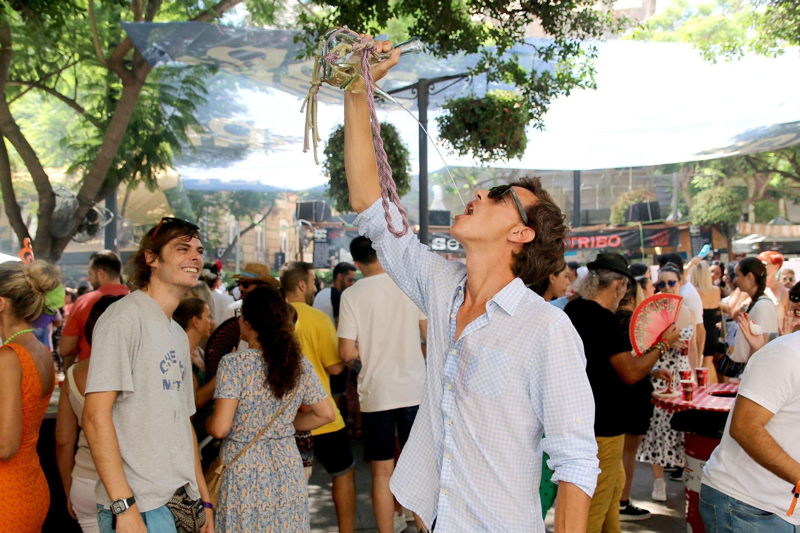 Diversión a chorros en este jueves de Feria de Mediodía