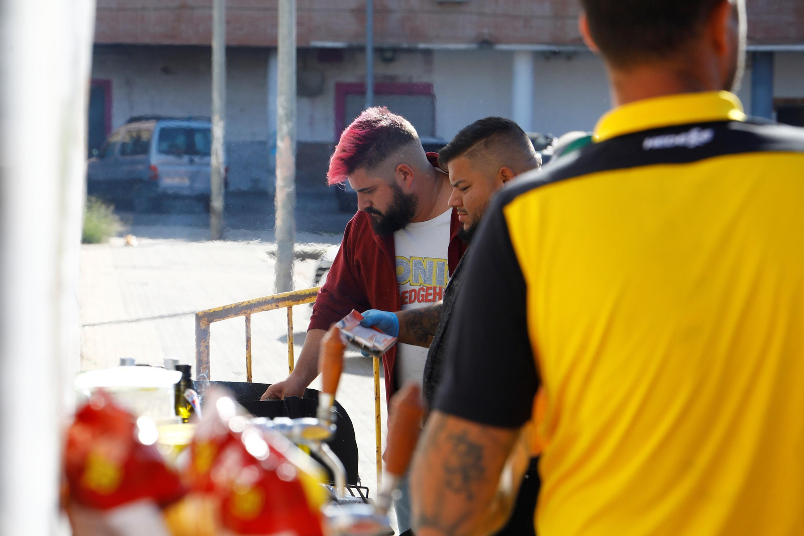 Así ha sido el perol gourmet celebrado en Las Palmeras de Córdoba, en imágenes