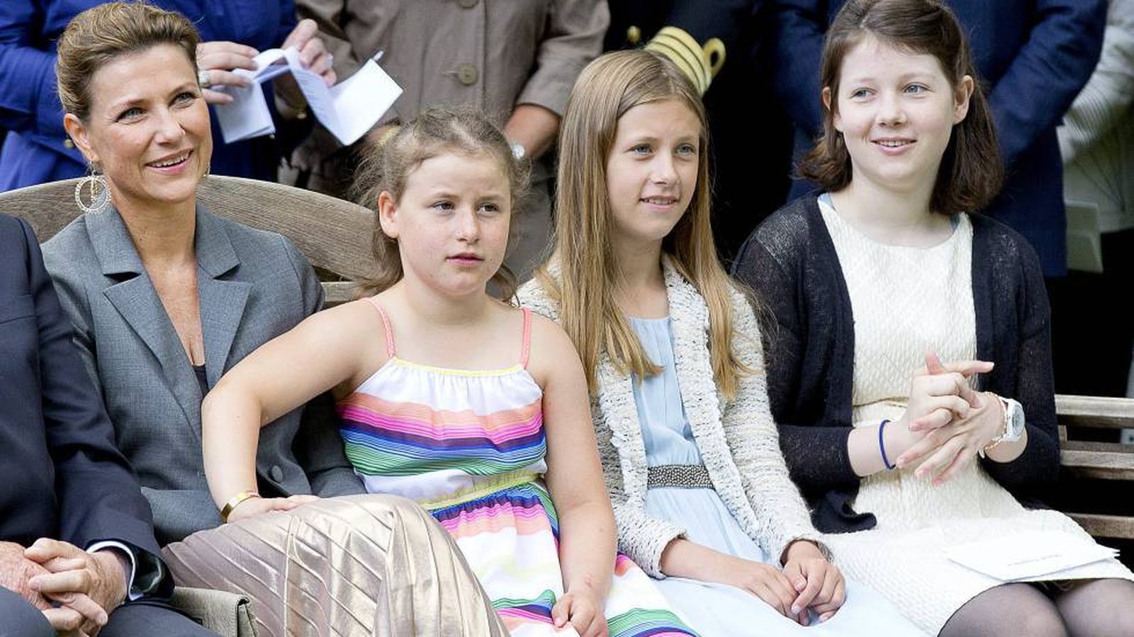 Con sus tres hijas, fruto de su matrimonio con Ari Behn.
