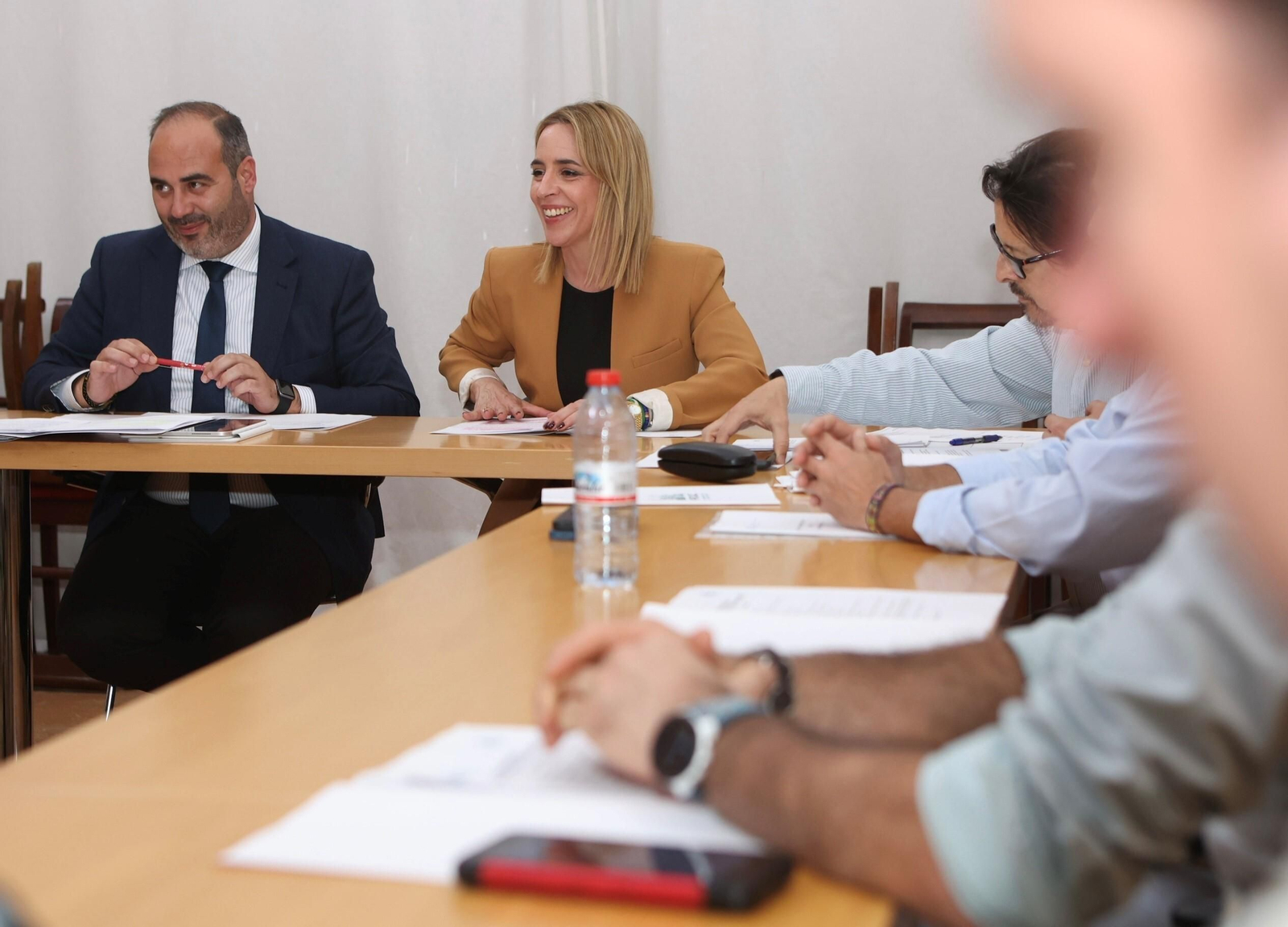 Un momento de la reunión del organismo, con Almudena Martínez en el centro.