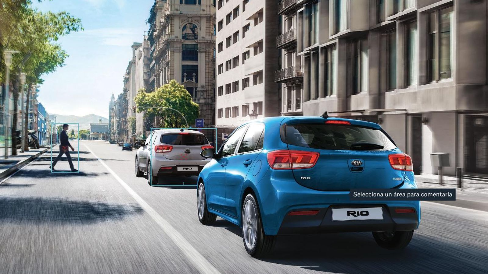 Entre las ayudas a la conducción disponibles de serie en todos los niveles está la que evita o mitiga las colisiones con otros vehículos o peatones.