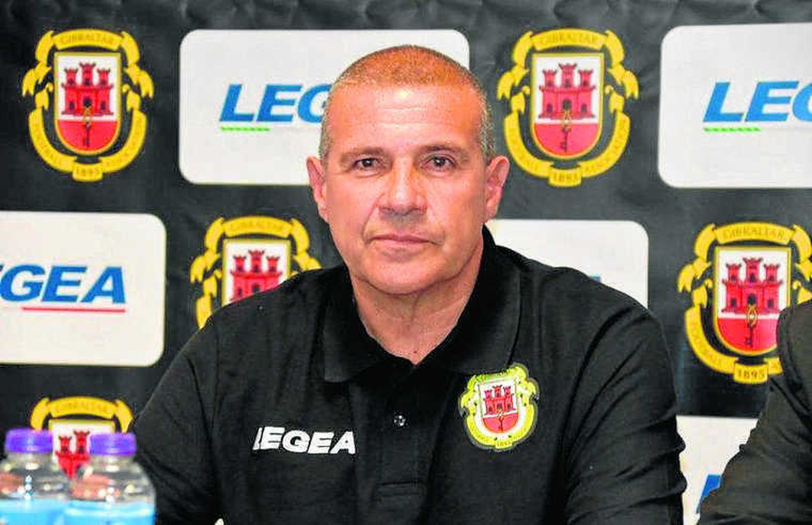 El seleccionador de Gibraltar, Julio César Ribas.