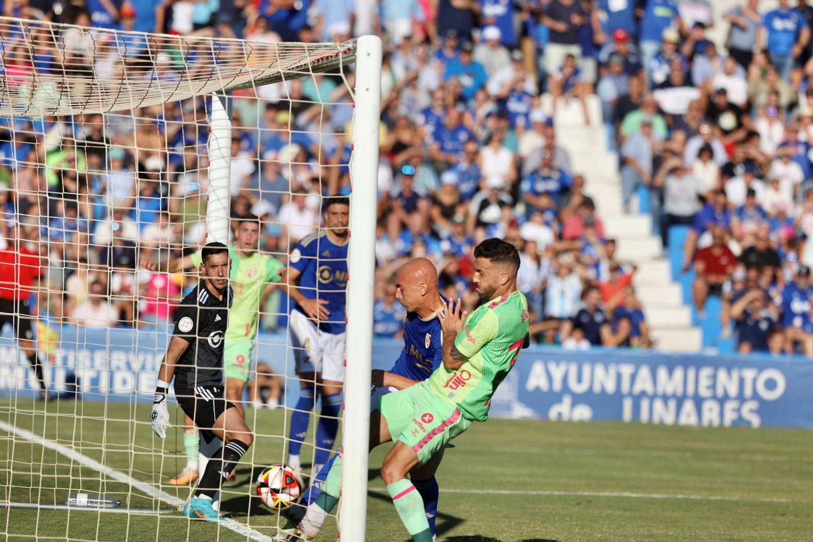 Roberto, su paso por el Málaga CF en fotos