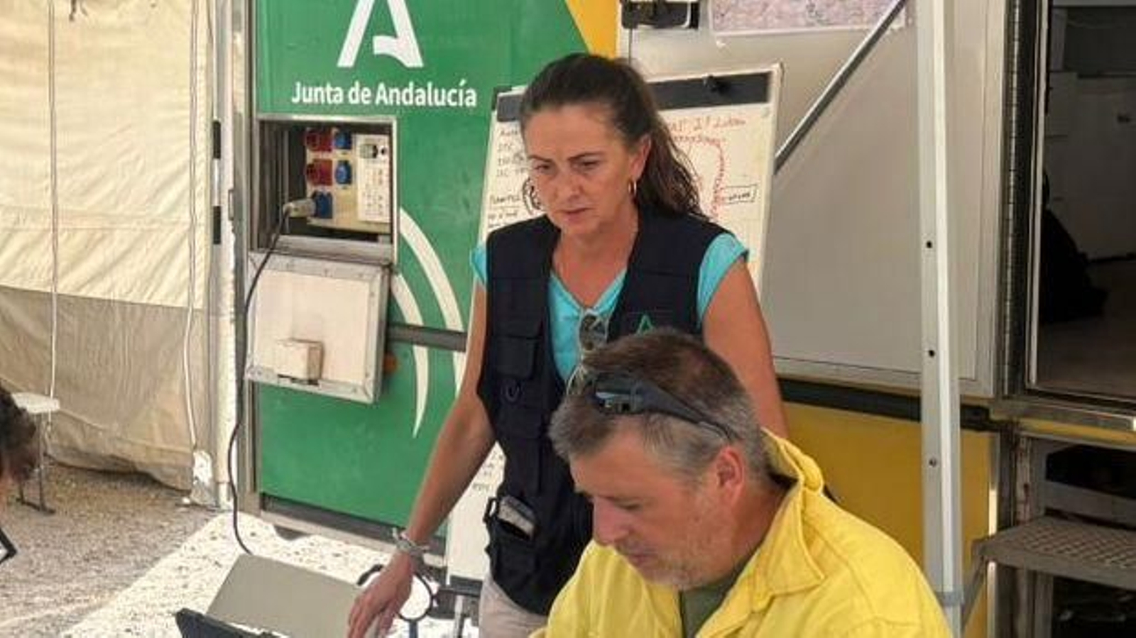 La delegada del Gobierno en el puesto de mando avanzado.