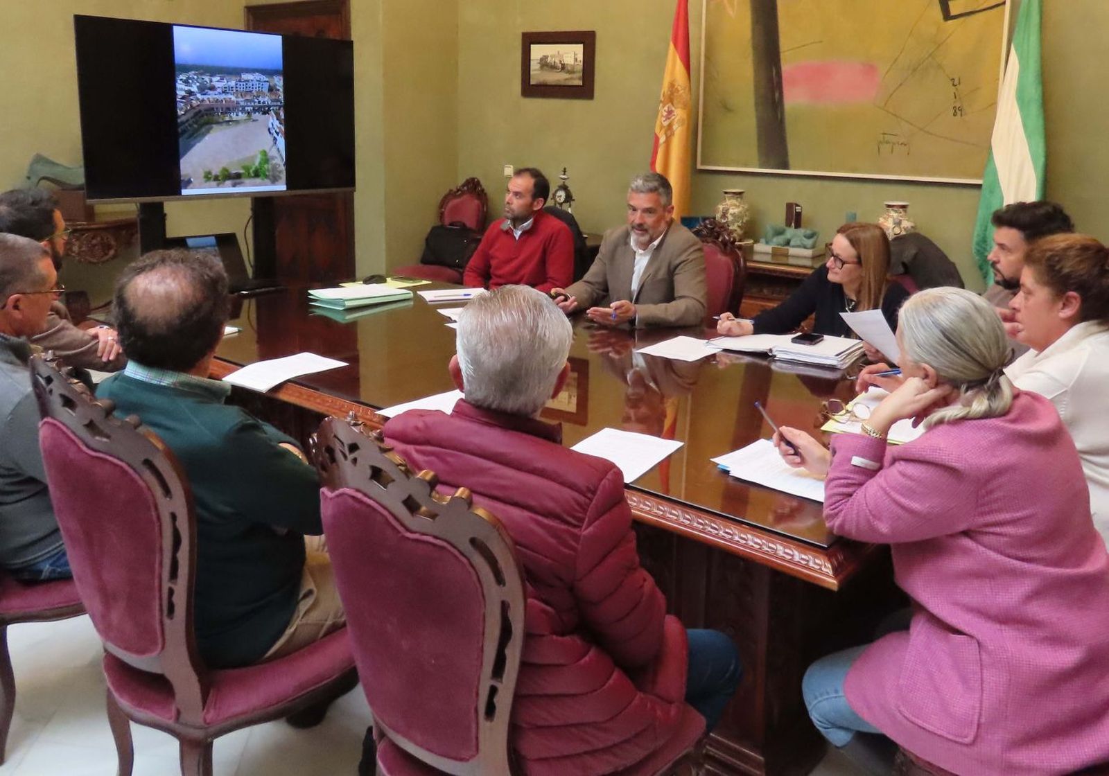 Reunion para el proyecto de reforma en la plaza de la Cantera.