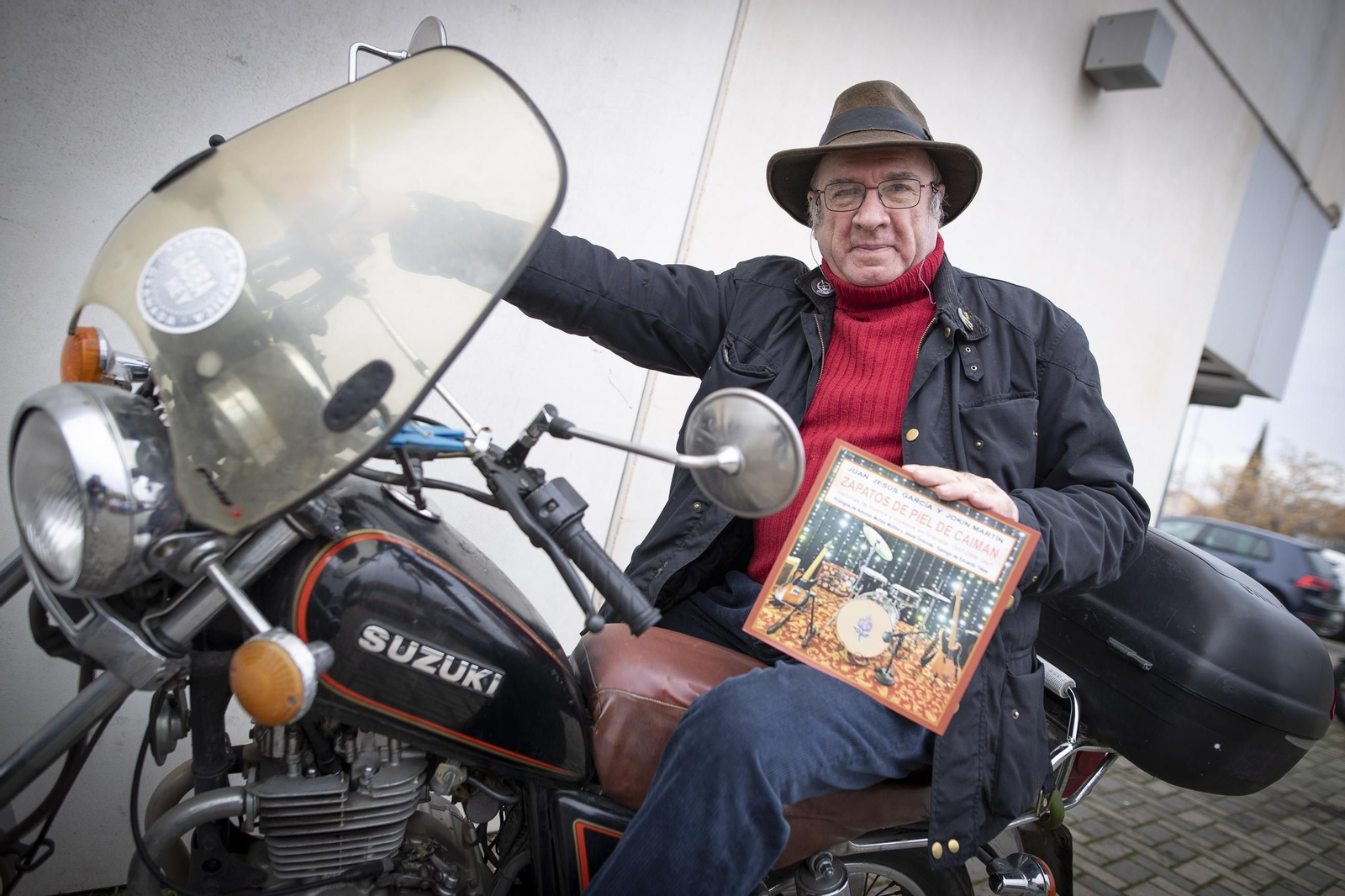 El crítico musical Juan Jesus Garcia presenta 'Zapatos de piel de caimán'.