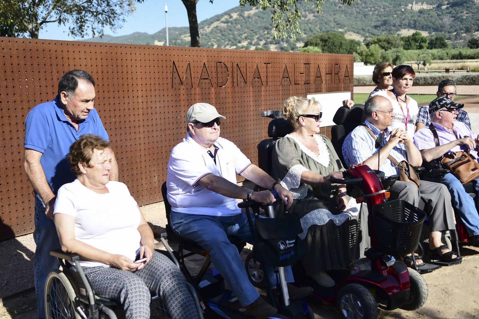 Integrantes de Cota Cero ayer, en Medina Azahara.