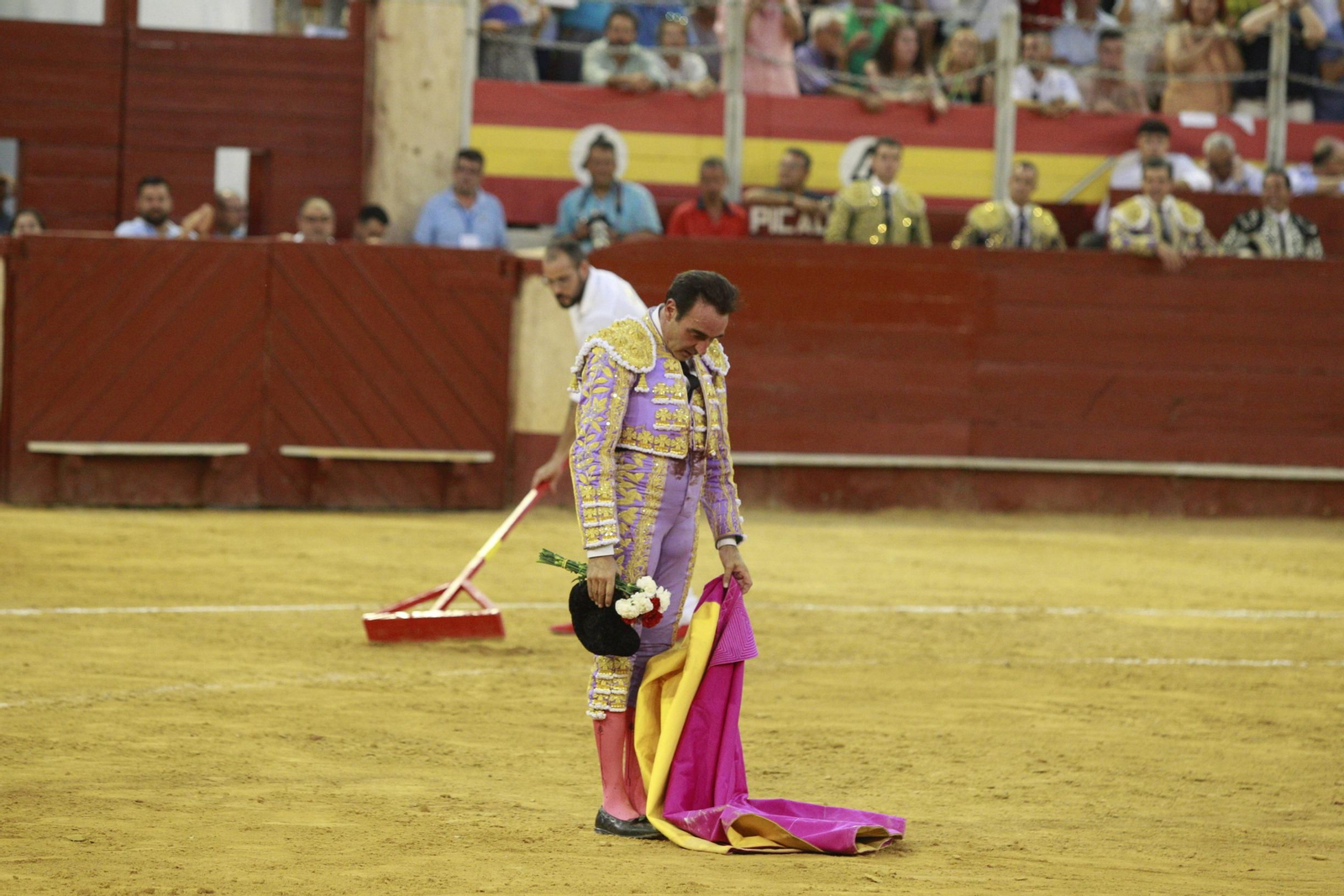 La despedida del torero Enrique Ponce de la Feria de Almería 2024, en imágenes