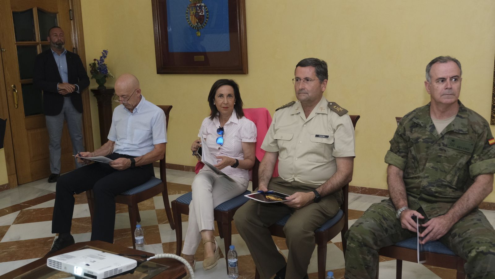 Visita de la Ministra de Defensa Margarita Robles a La Legión Española, en Viator
