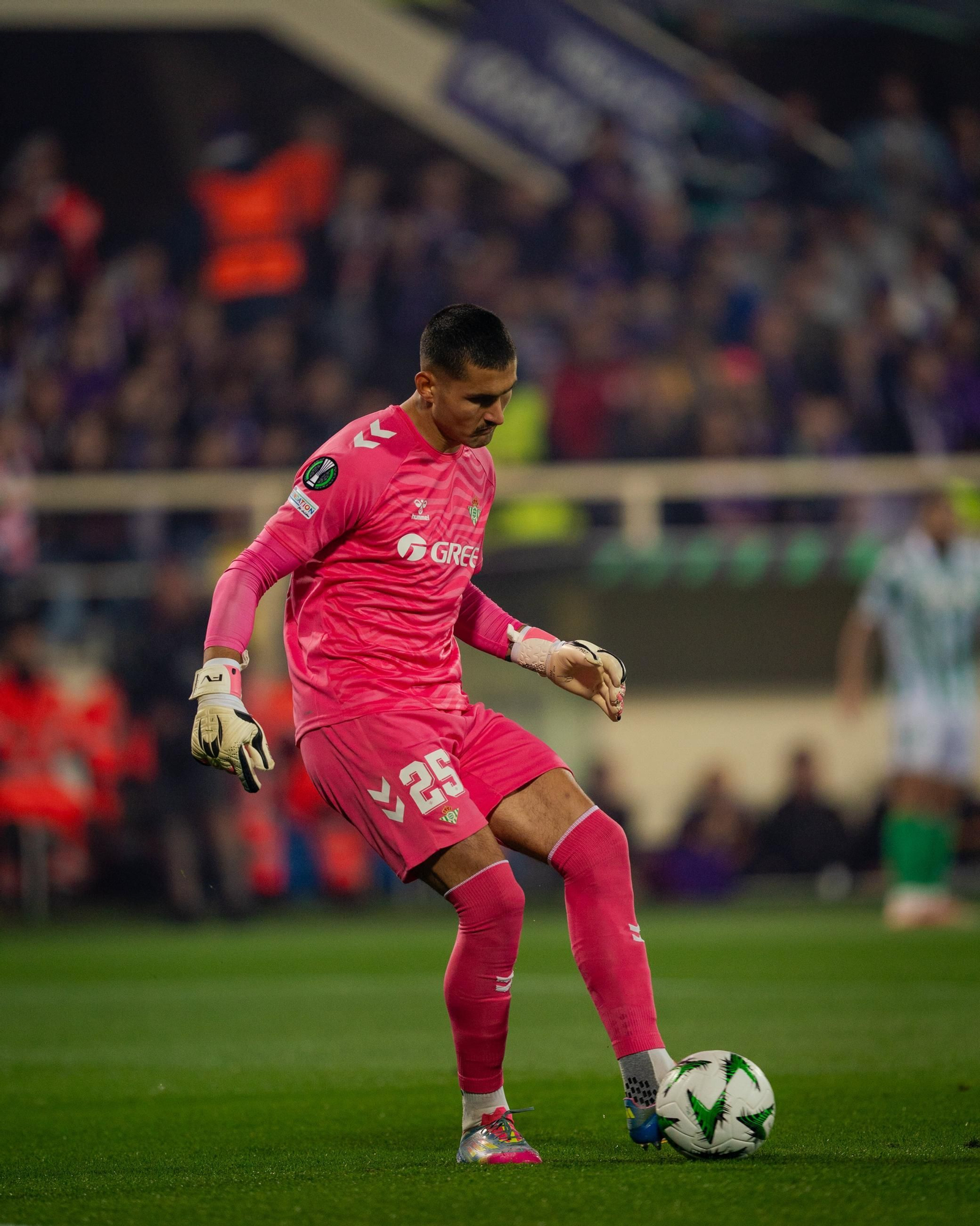 Las fotos del Fiorentina-Betis de la Conference League