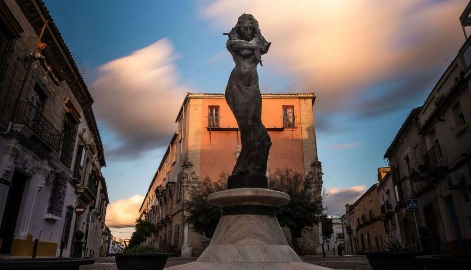 Monumento Lola Flores Monumento Lola Flores
