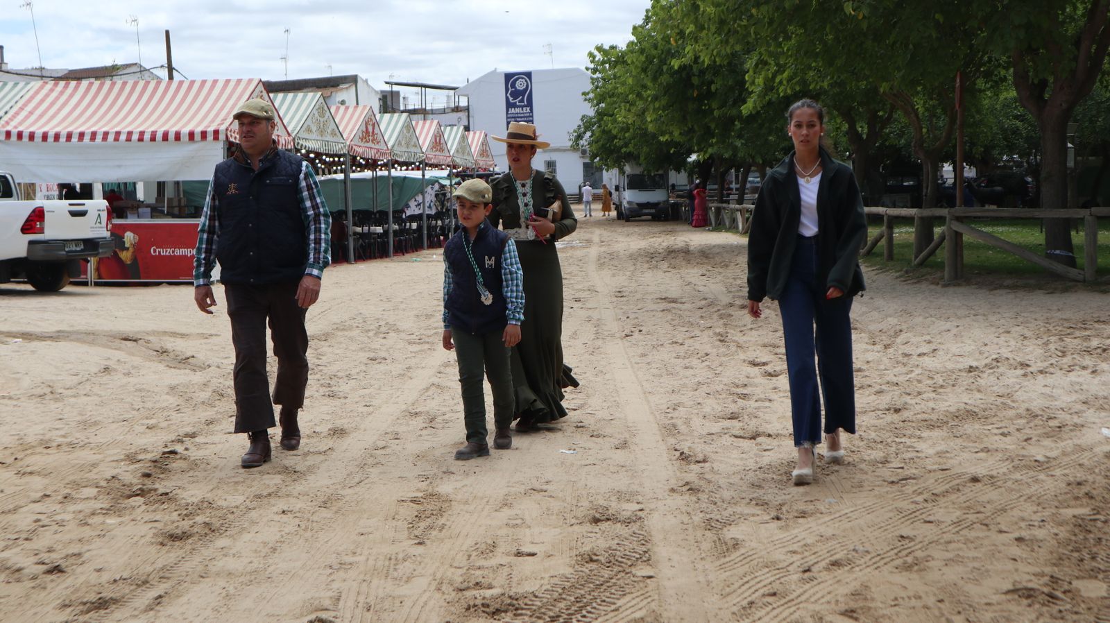 Imágenes del viernes 17 de mayo en EL Rocío