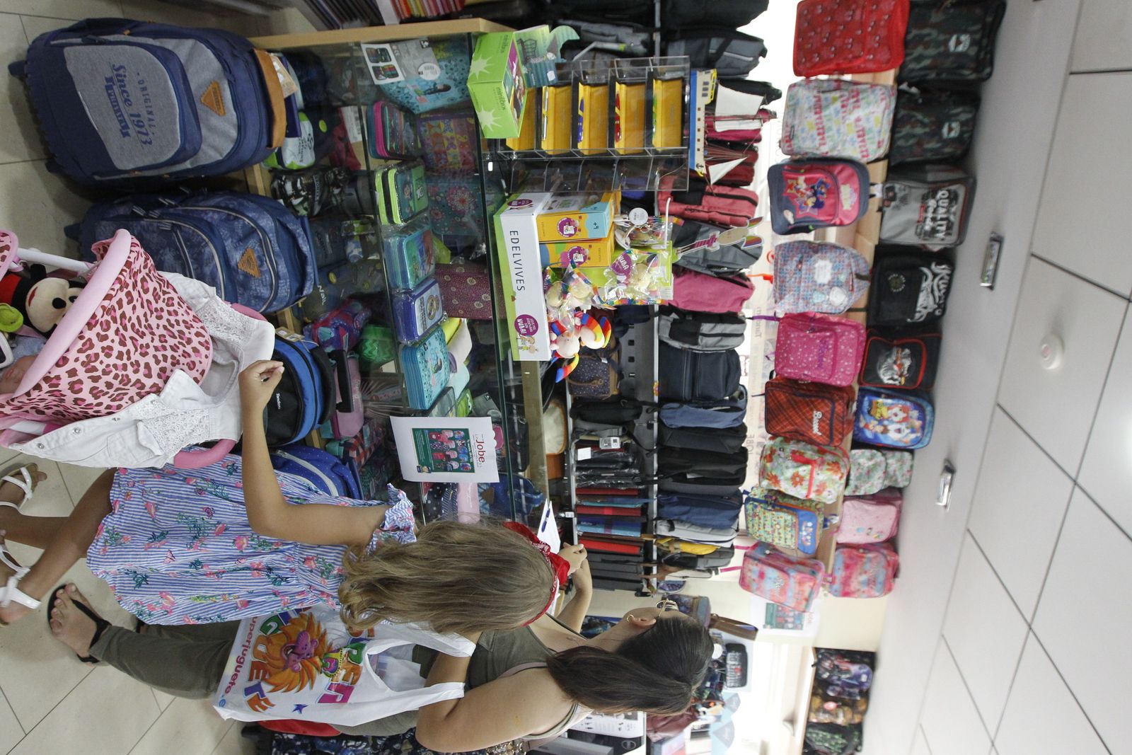 Fotogalería entrega cheque escolar 2019-2020