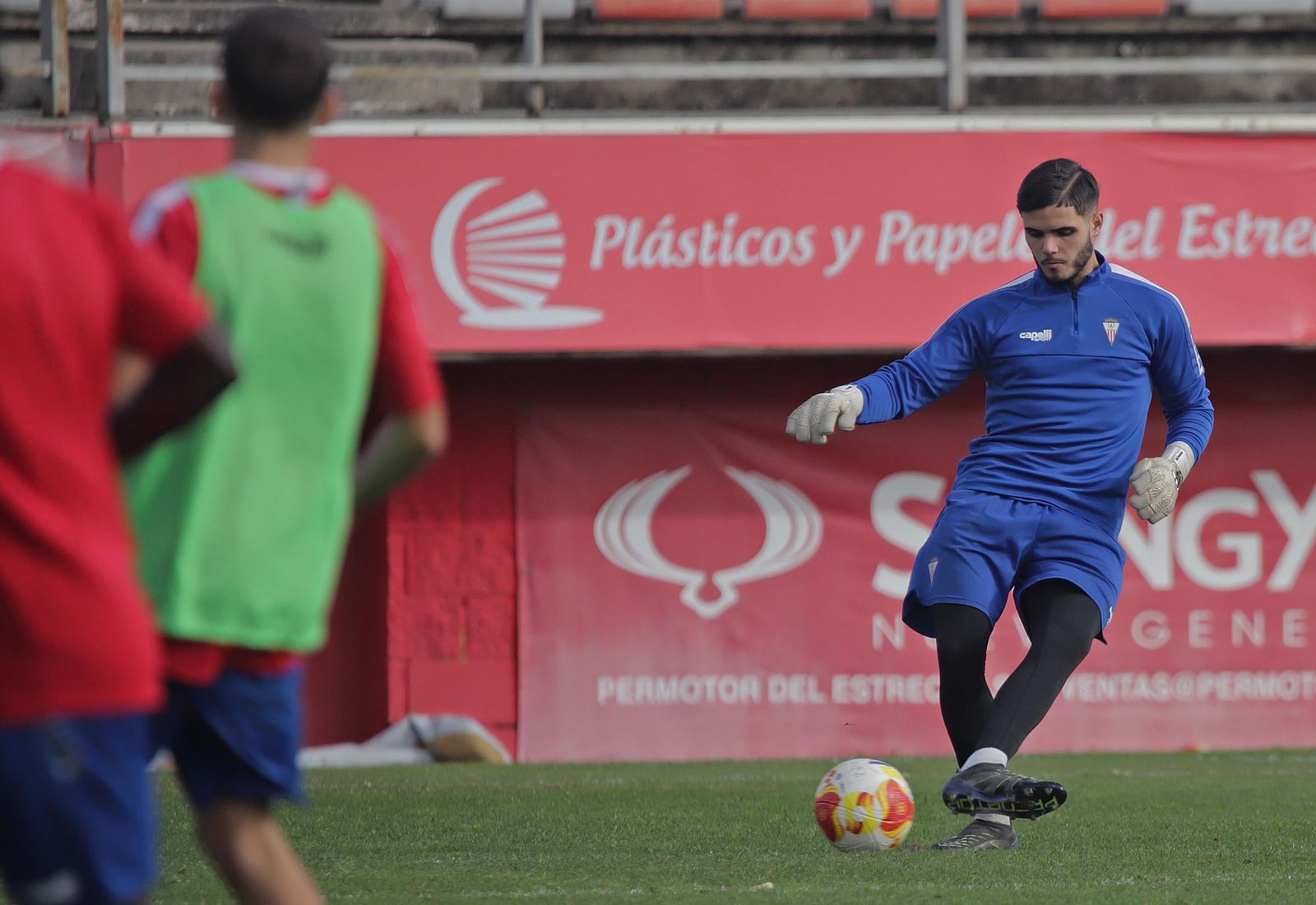Fotos del Algeciras en su preparación para la visita al Real Murcia