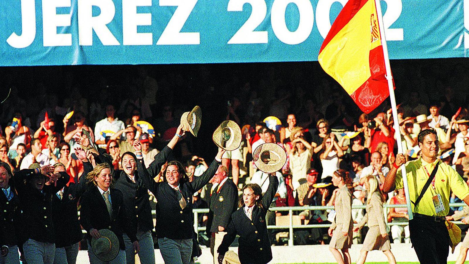 La delegación española desfilando en la ceremonia inaugural en el estadio de Chapín. La delegación española desfilando en la ceremonia inaugural en el estadio de Chapín.
