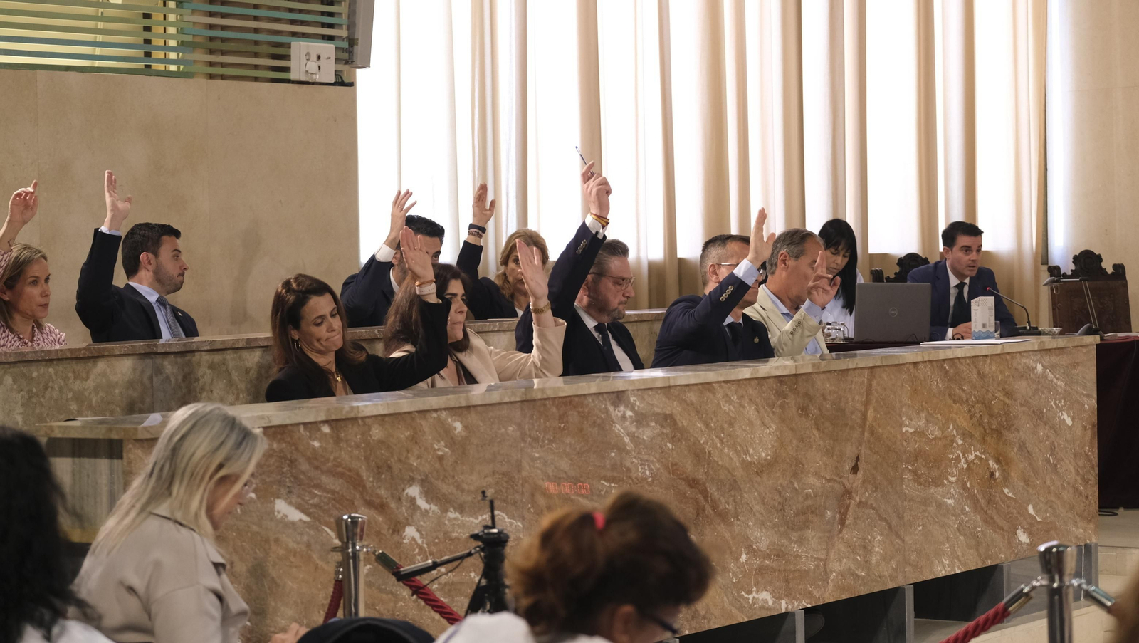 Imágenes del pleno ordinario del Ayuntamiento de Almería