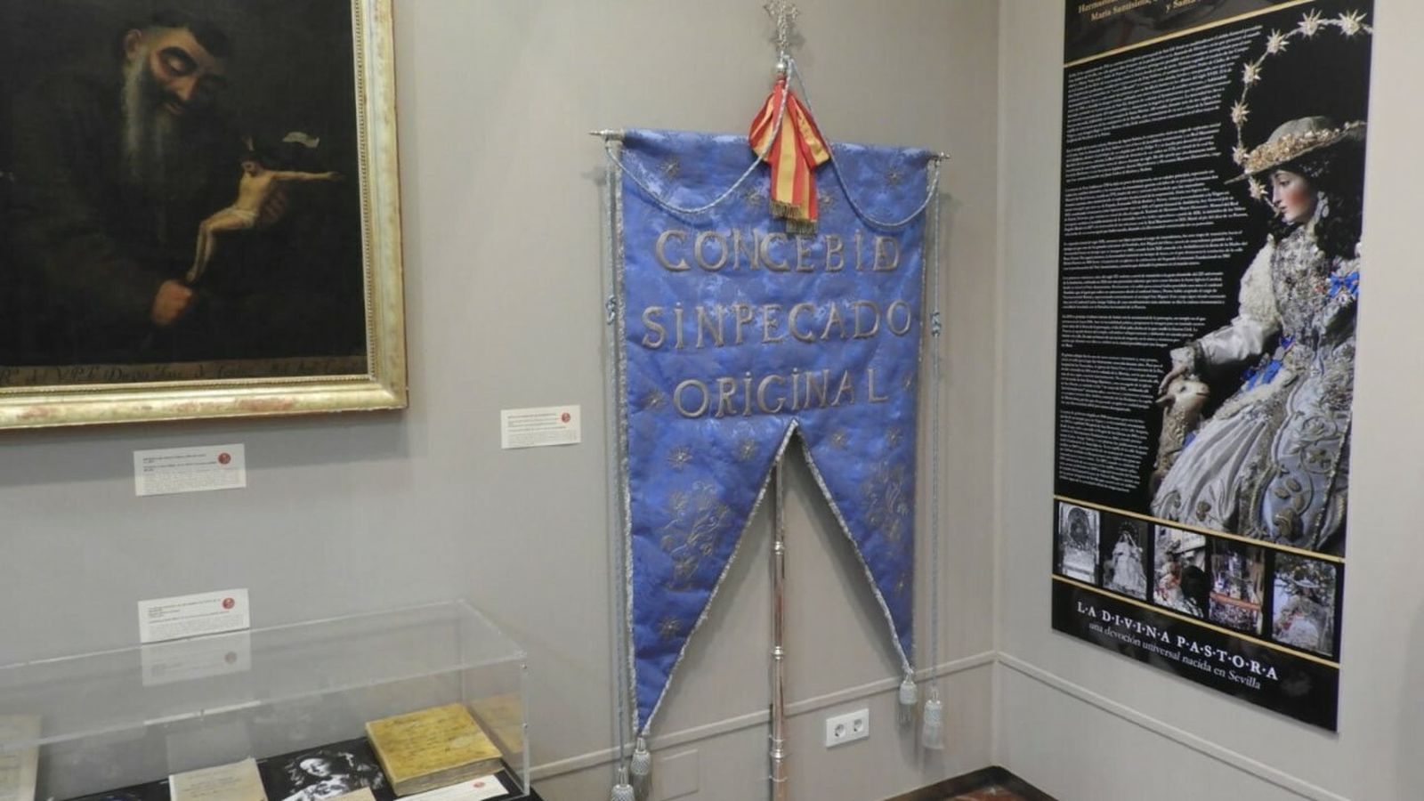 Enseres expuestos en el Mercantil.