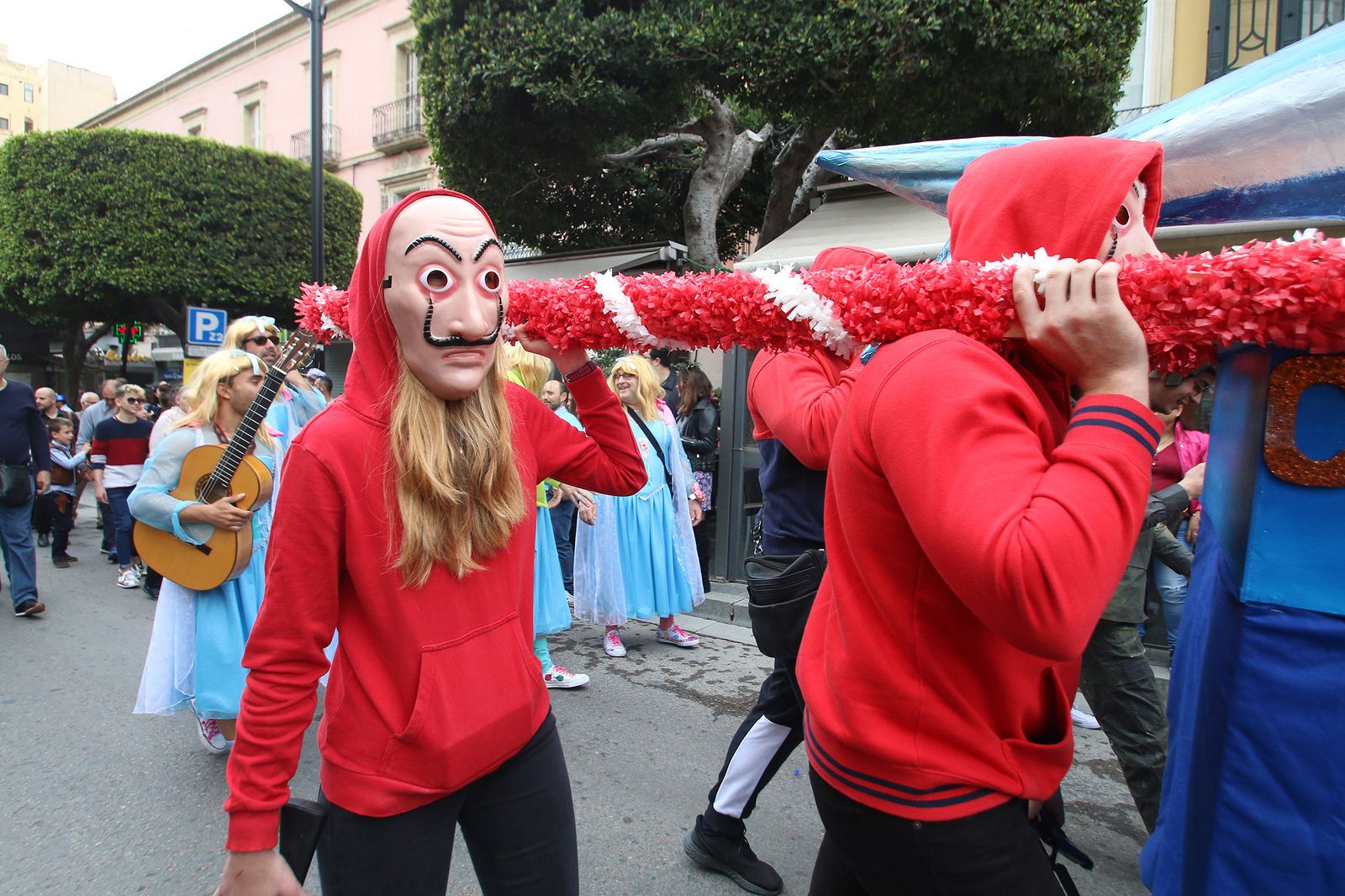Fotogalería del Entierro de la Sardina. Carnaval Almería 2020