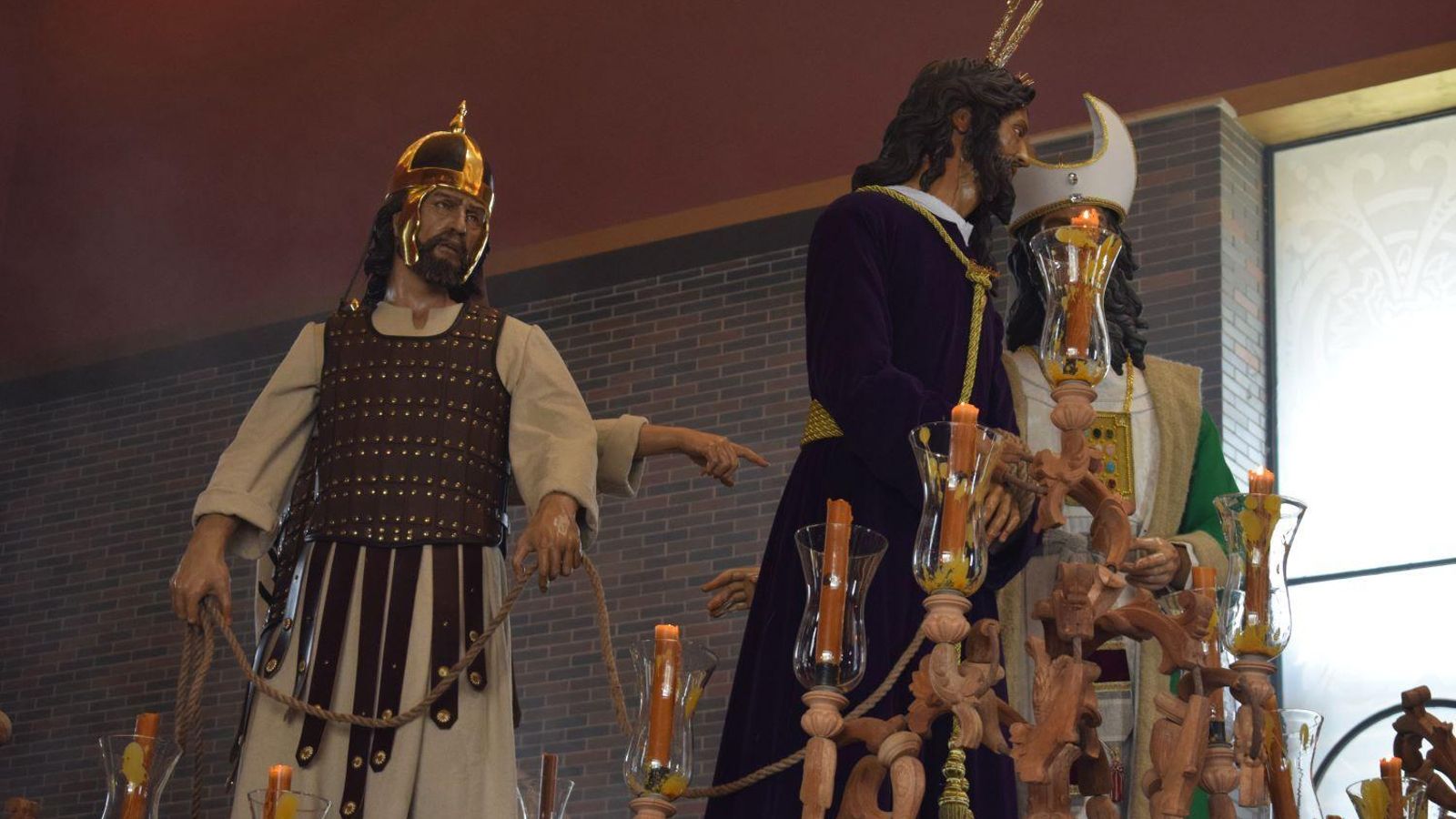 La guardia judía es uno de los estrenos de la hermandad. La guardia judía es uno de los estrenos de la hermandad.