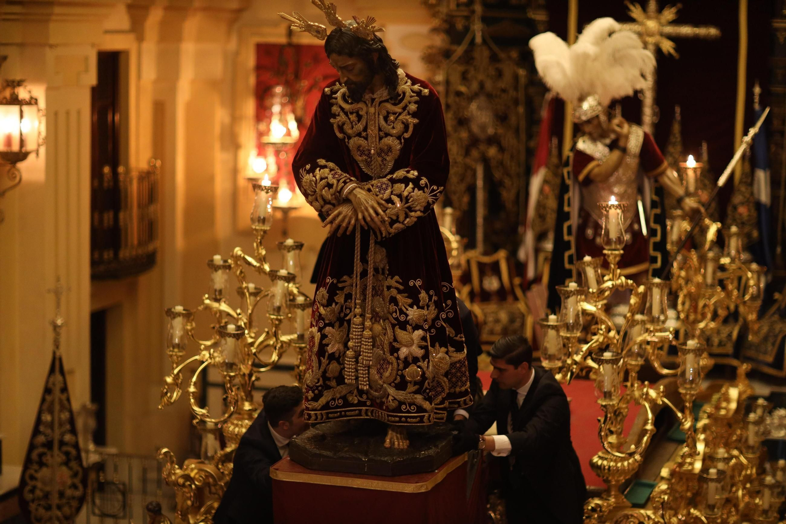 Semana Santa Málaga 2025 | Los traslados de Estudiantes, Paloma y Esperanza, en fotos