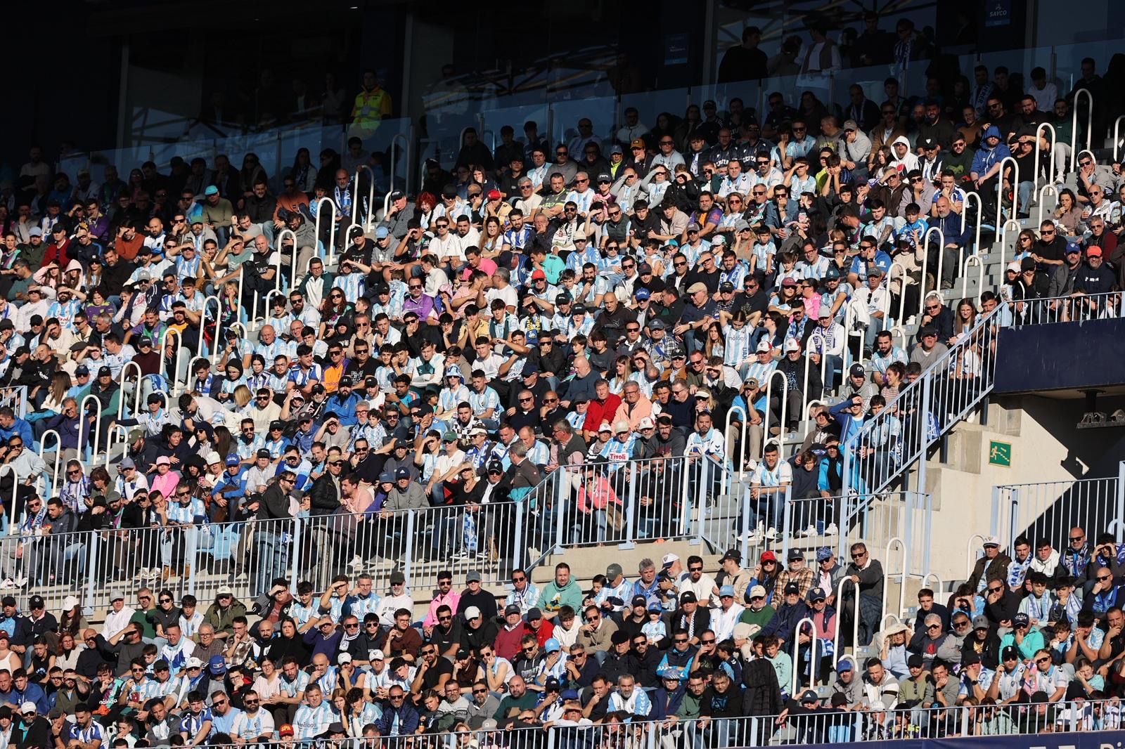 Búscate en las gradas en el Málaga CF-Ceuta