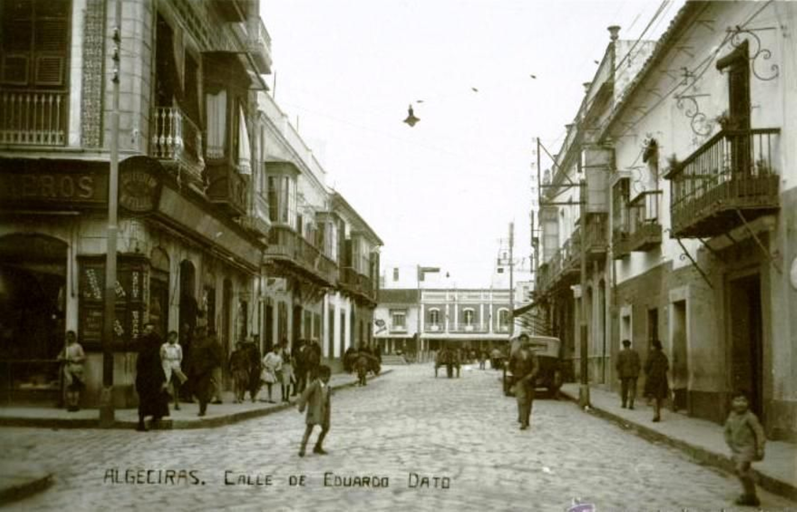 Cuando la calle José Antonio se llamaba Eduardo Dato.