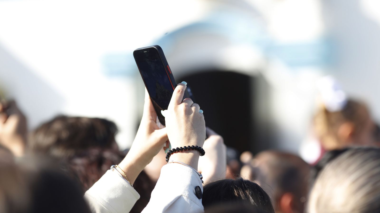 Las fotos del Viernes Santo en la Línea:  Cristo del Mar y Luz y Esperanza Nuestra, Soledad y Santo Entierro, Cristo del Amor y Misericordia y Amargura