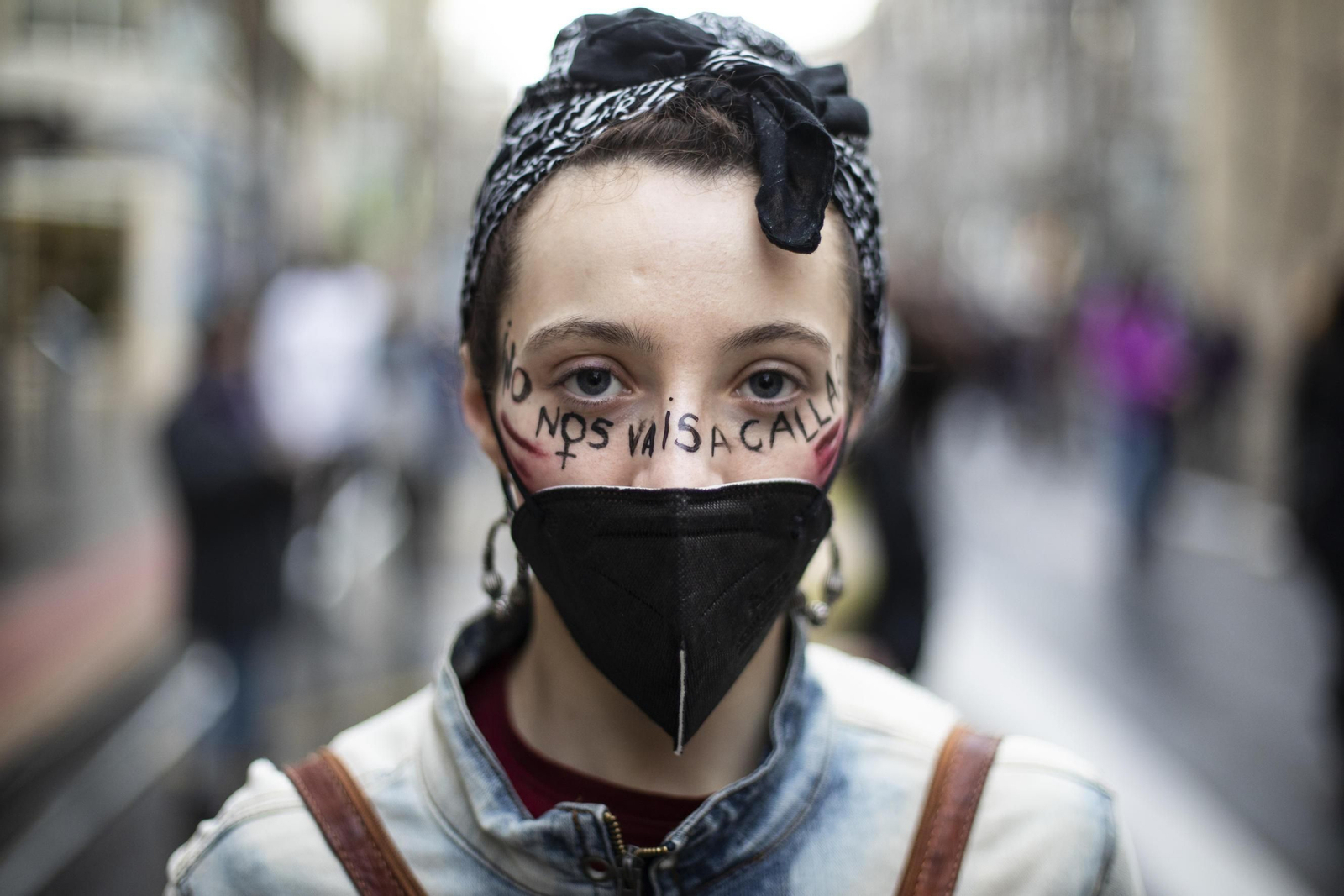 Las mejores imágenes de la manifestación feminista del 8M en Granada este 2021