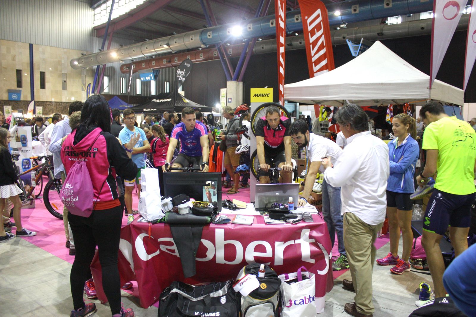 Uno de los expositores de bicicletas del salón del año pasado.