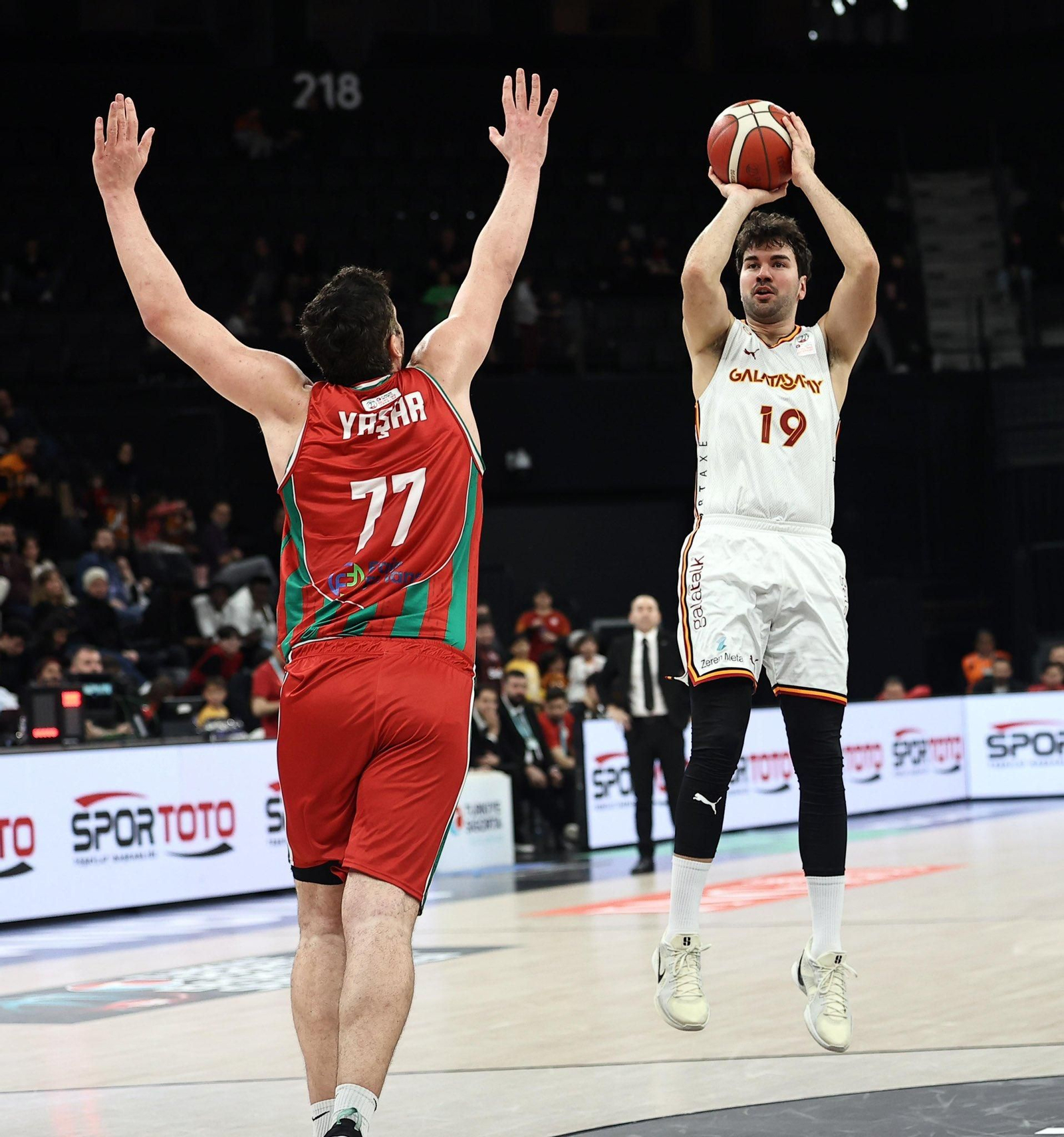 El Galatasaray derrota al Pinar antes de venir a Málaga (101-80)