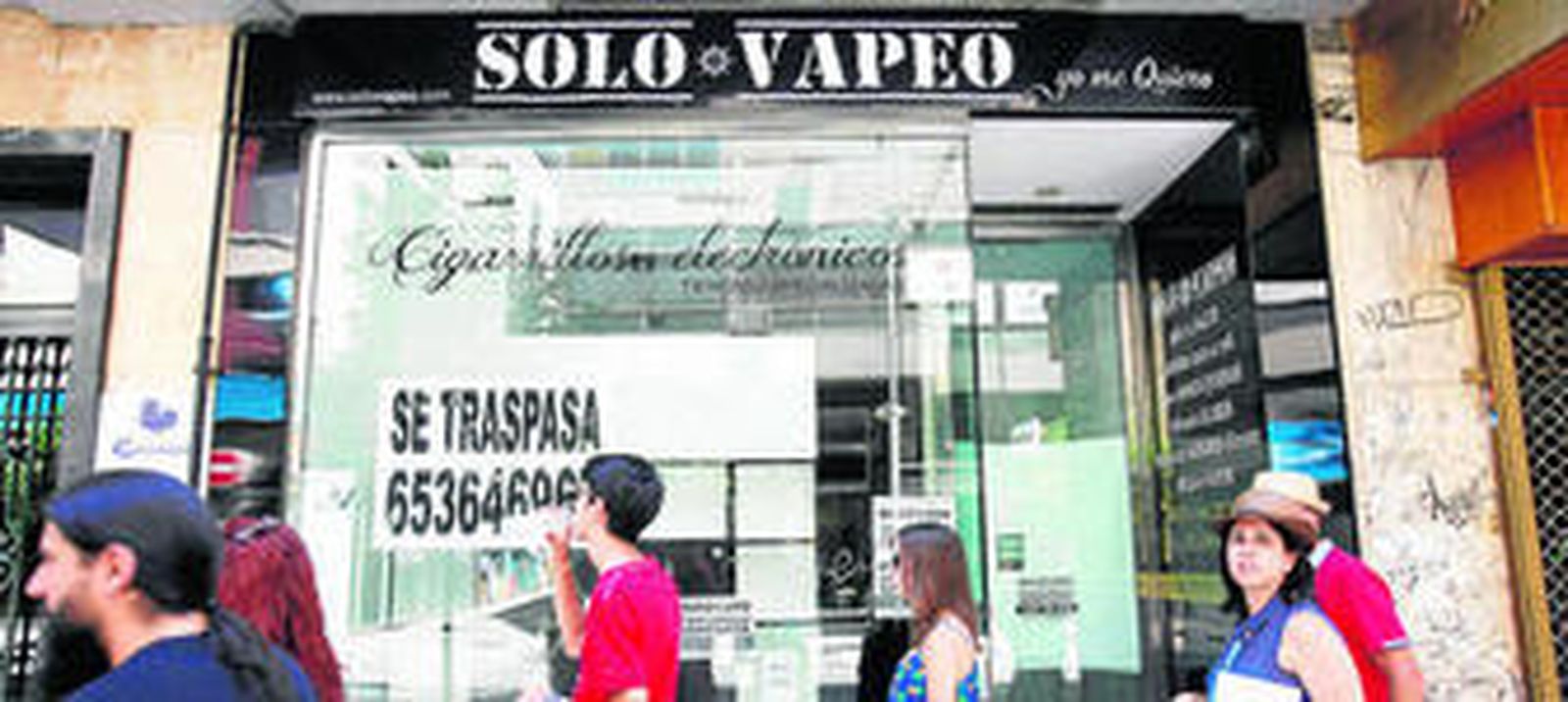 La tienda de Solo Vapeo en calle Recogidas se traspasa.