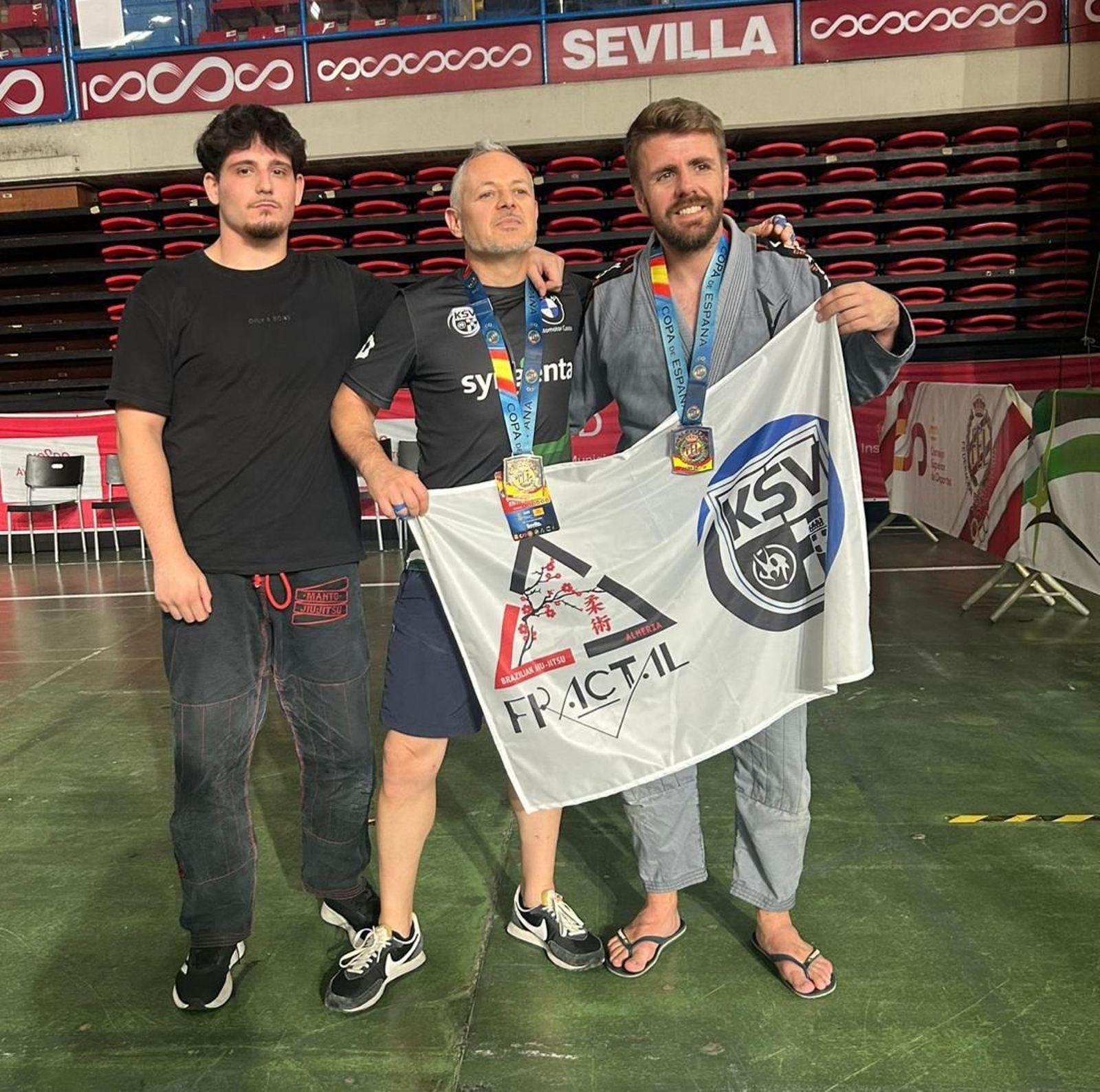 La cita tuvo lugar en el pabellón San Pablo de Sevilla La cita tuvo lugar en el pabellón San Pablo de Sevilla