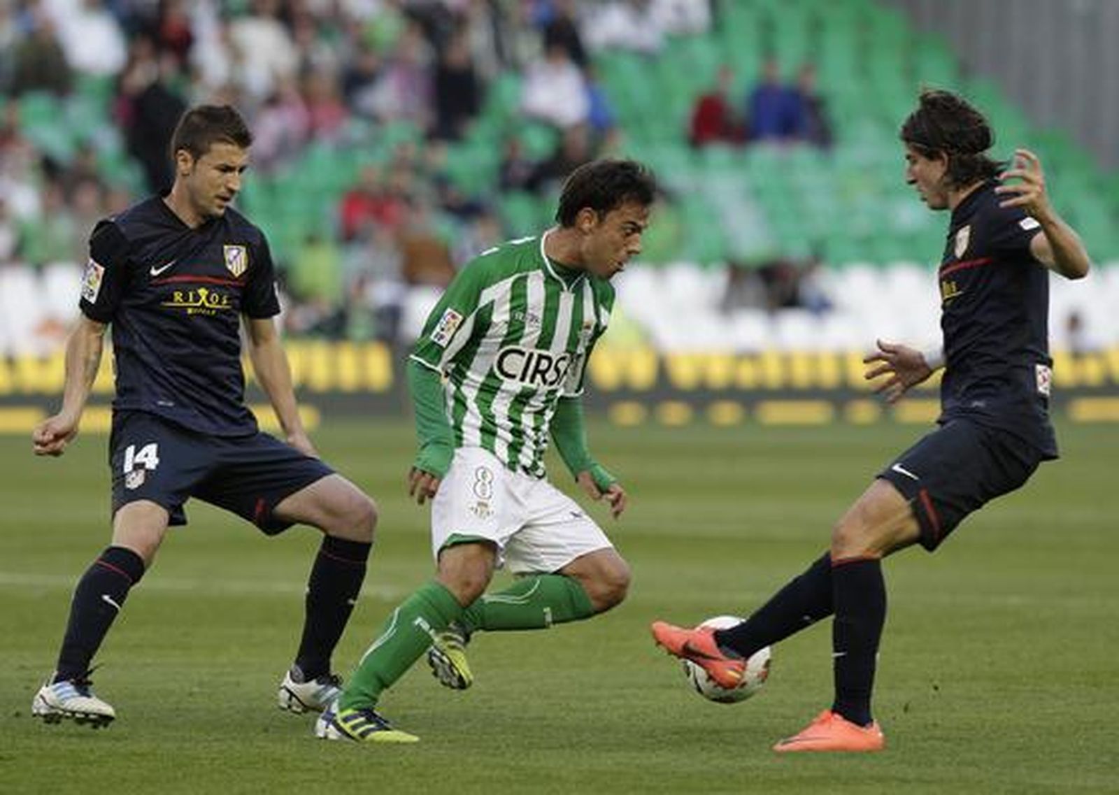 El Betis iguala con el Atlético de Madrid en el Benito Villamarín tras un final del partido loco (2-2). / Antonio Pizarro
