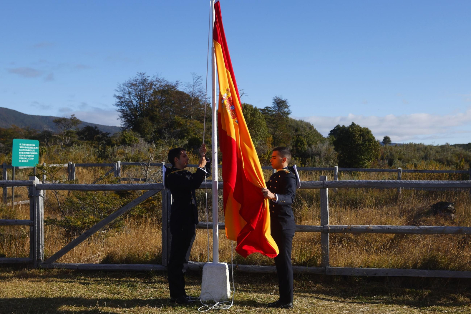Las imágenes del 'Juan Sebastián de Elcano' en Punta Arenas (Chile)