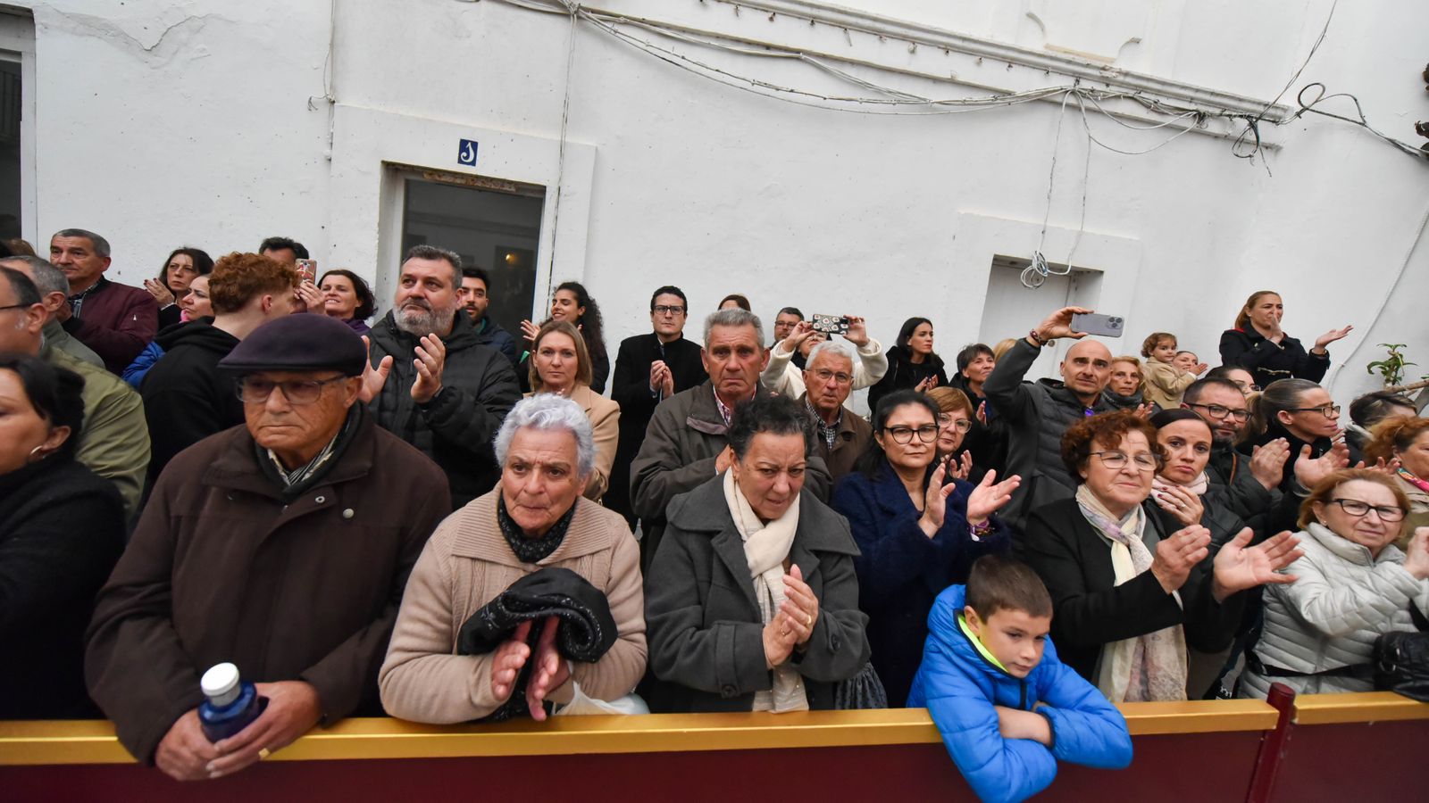 Fotos del Jueves Santo en Tarifa: Jesús Nazareno y María Santisima de la Paz