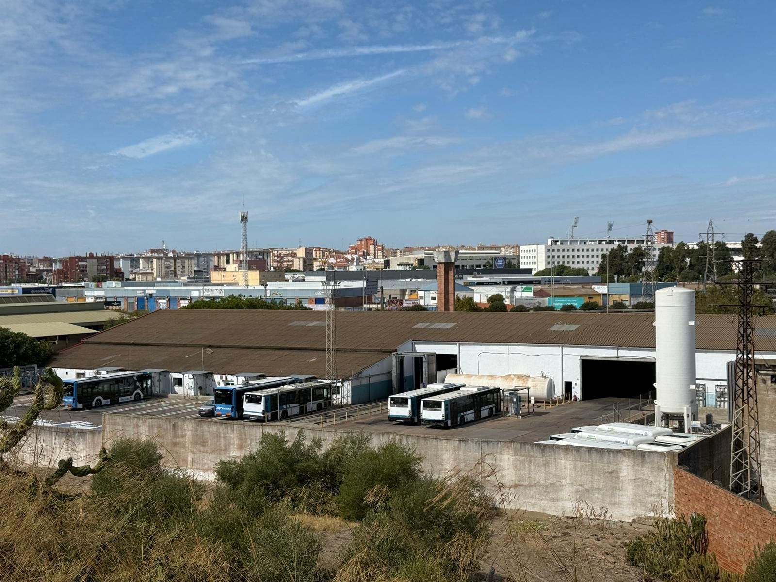 Instalaciones centrales de Emtusa.