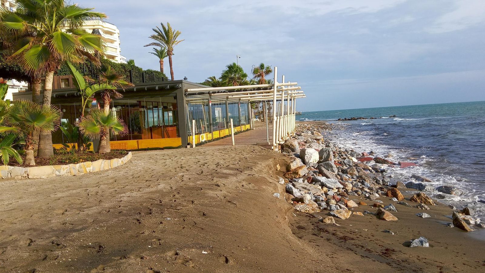 El chiringuito Soleo, en la playa La Venus de Marbella.