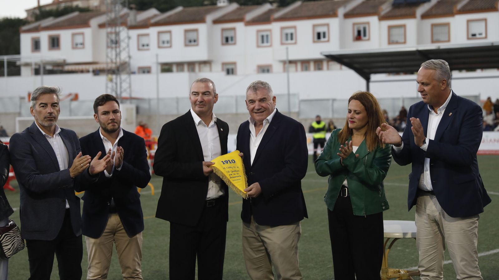 Las fotos de la visita del Cádiz CF para celebrar el 50 aniversario del CD Guadiaro