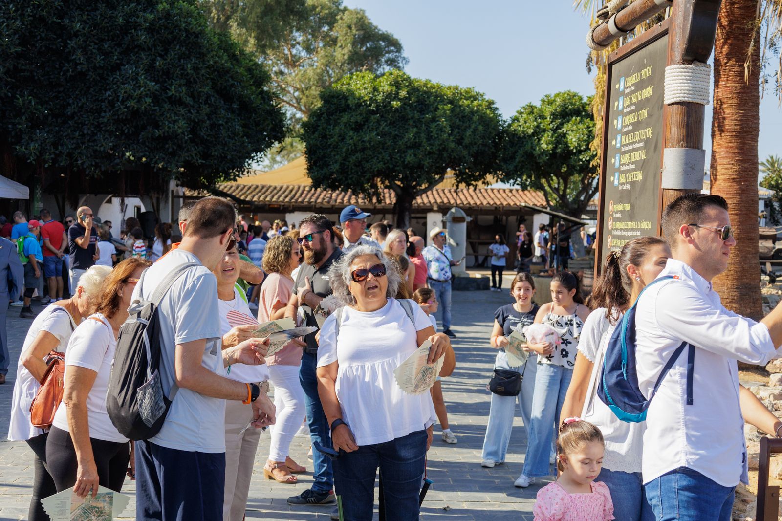 Las imágenes del Muelle de las Carabelas este 12 de octubre