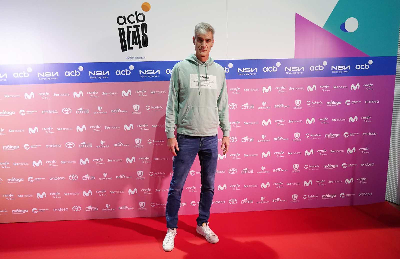 La alfombra roja del concierto de Lola Índigo que abre la Copa del Rey de Málaga
