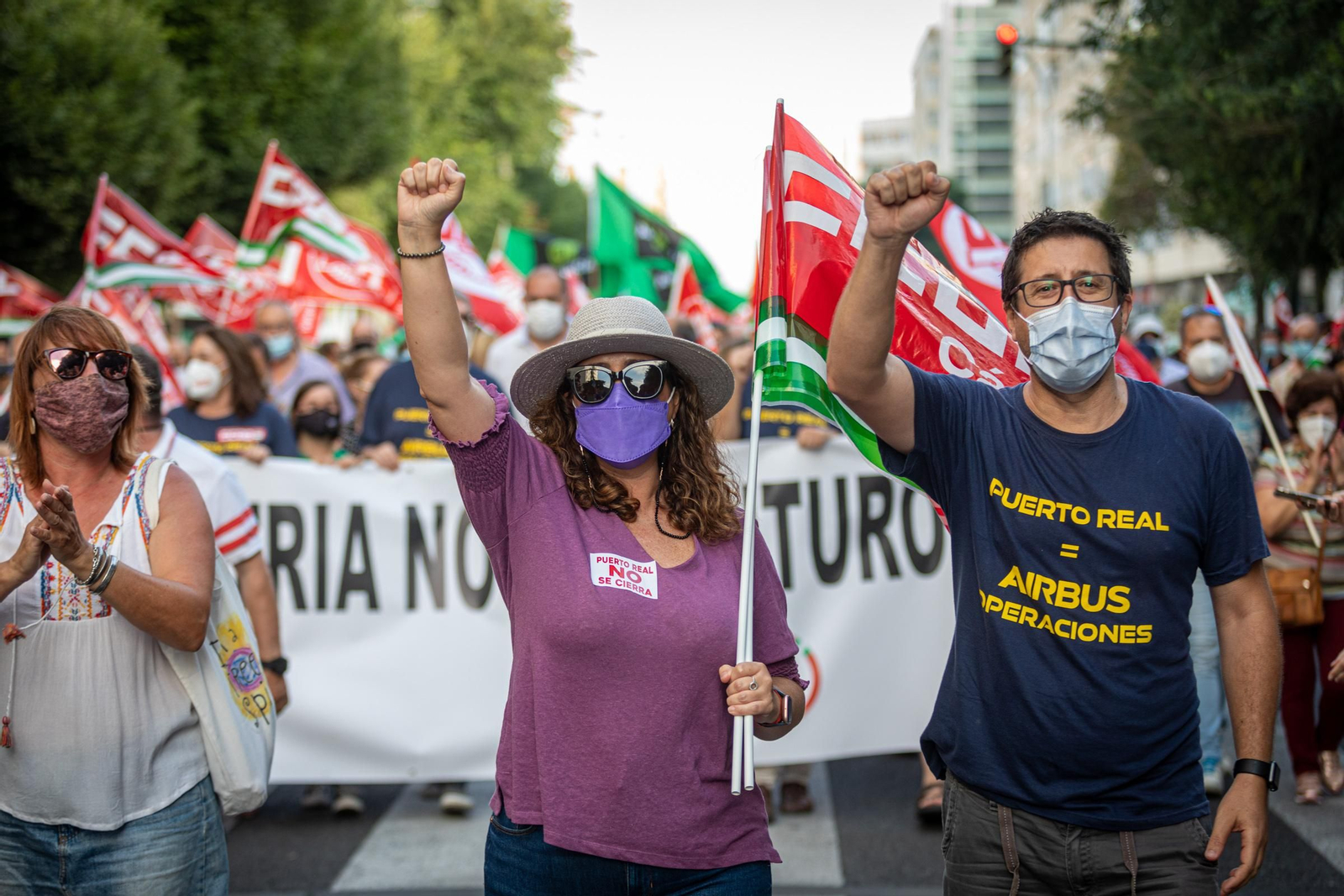 Las imágenes de la manifestación contra el cierre de Airbus Puerto Real