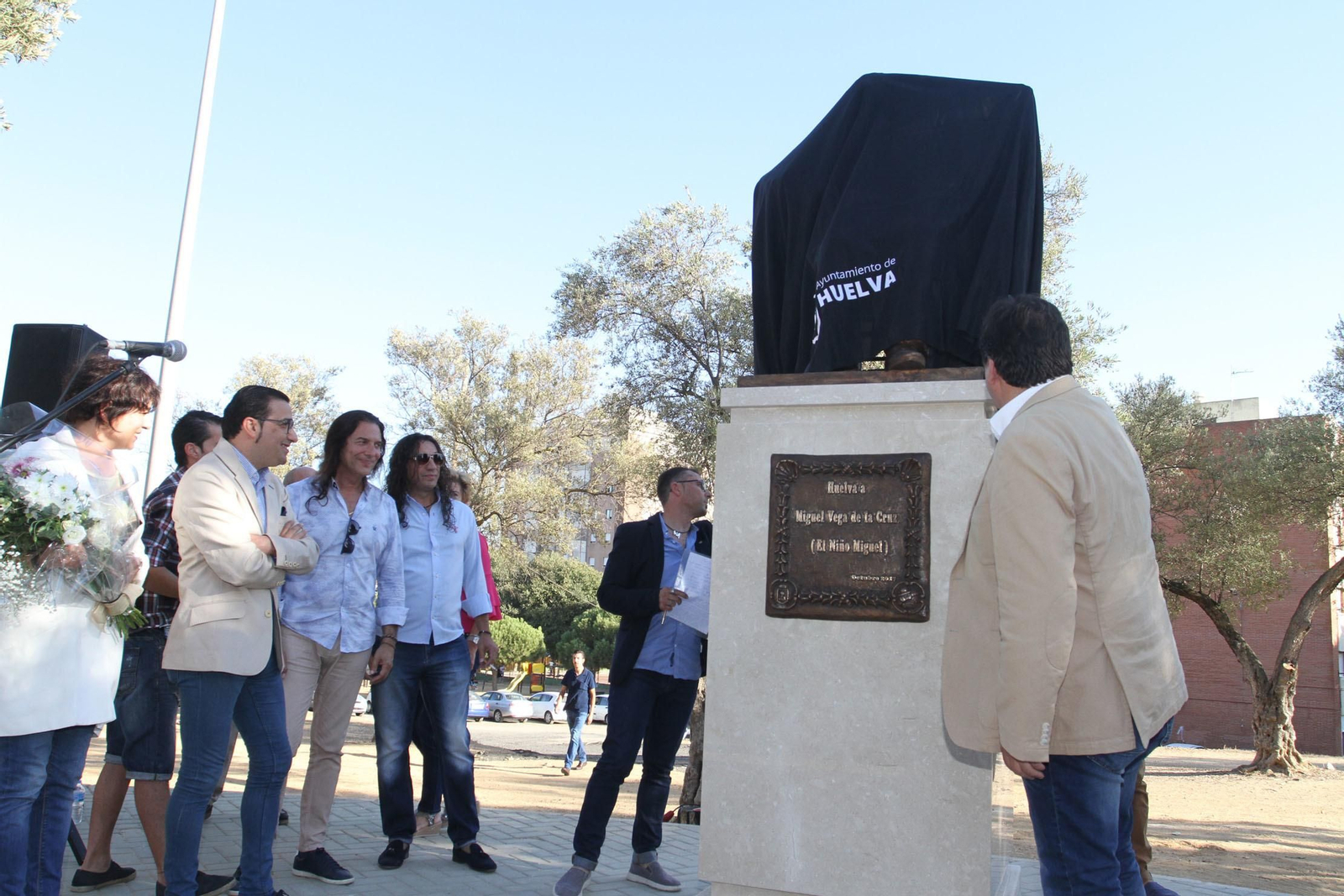 Inaguración del monumento al Niño Miguel.