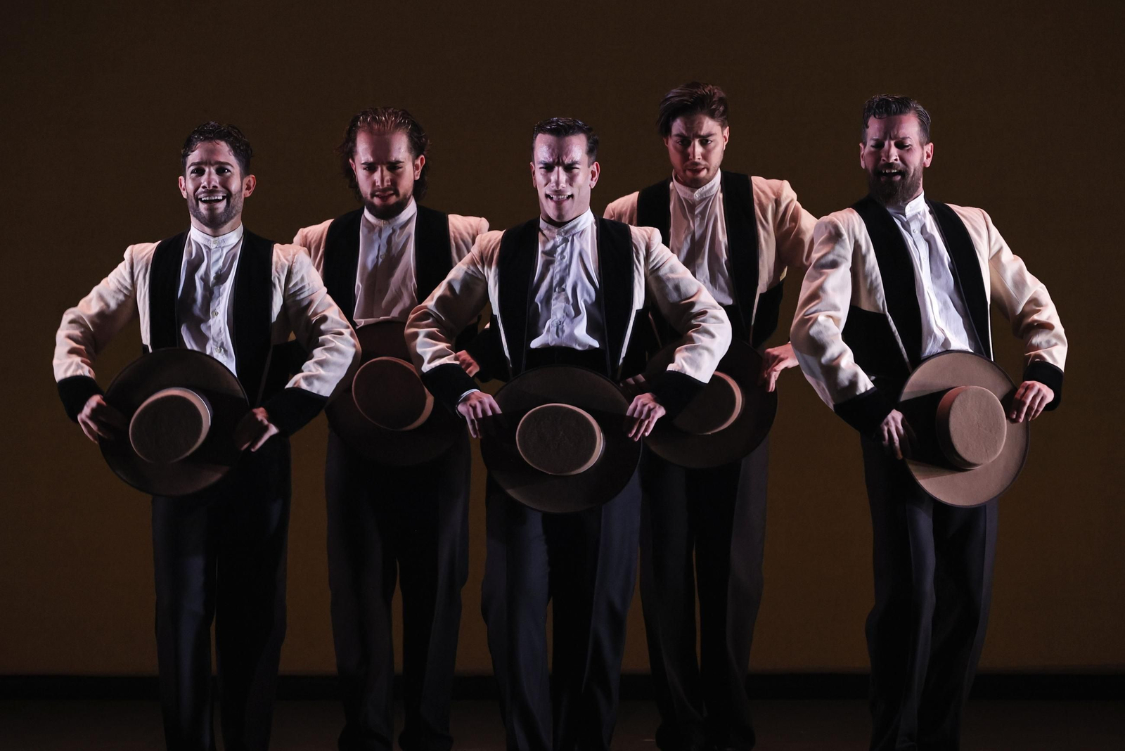 Las imágenes del espectáculo "Tierra Bendita" del Ballet Flamenco de Andalucía